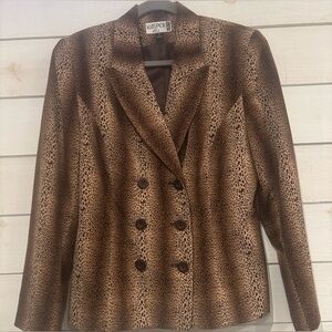 Kasper Women's Animal Print Blazer in size 10. Great condition